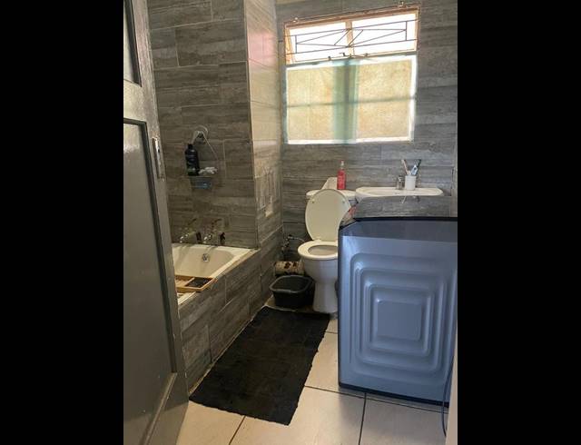 3 BEDROOM APARTMENT FOR SALE IN SUNNYSIDE